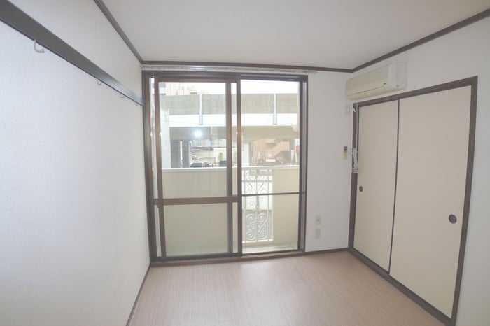 室内からの展望 メゾン中山