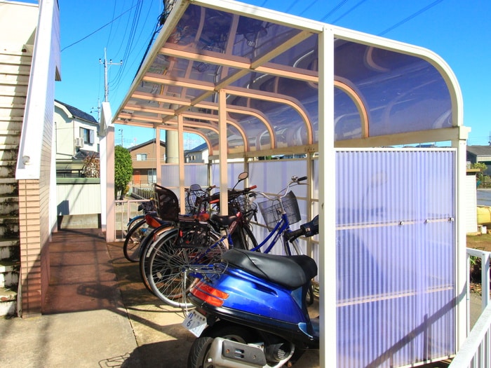 駐輪場 ｺｽﾓﾛｲﾔﾙ