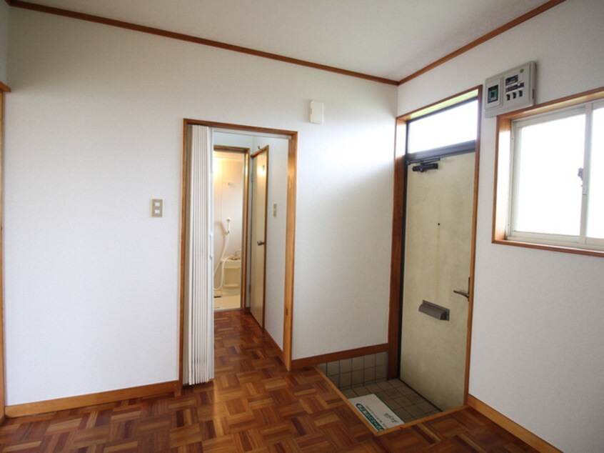 玄関 ｺｽﾓﾛｲﾔﾙ