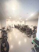 駐輪場 コンフォリア市谷薬王寺