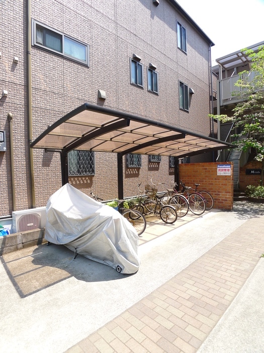 駐輪場 エムズクレイドル