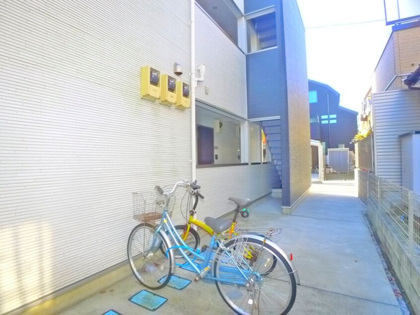 駐輪場 グローリオ