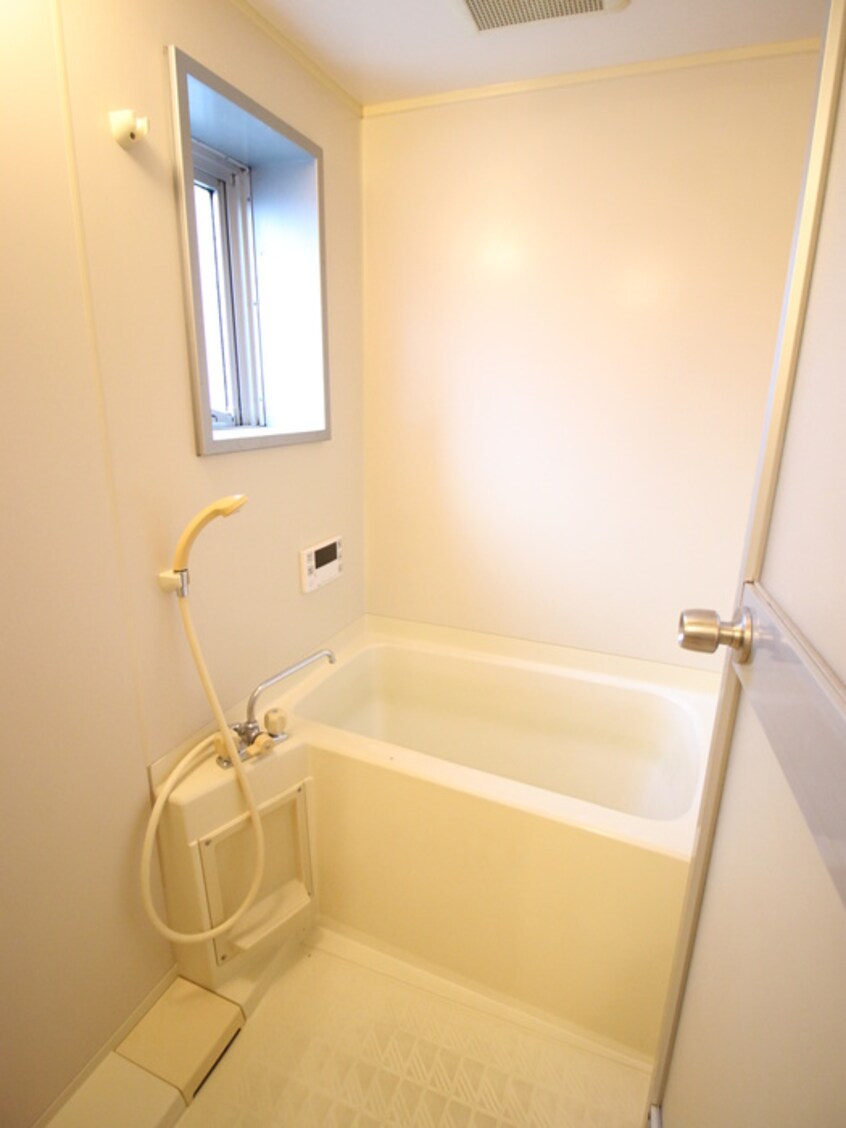 バス／シャワールーム等 ＮＳビル