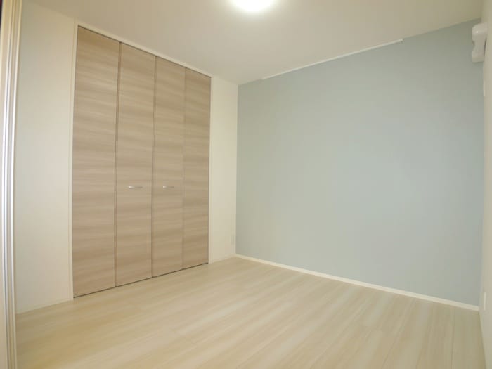 居室 ラウレア六町