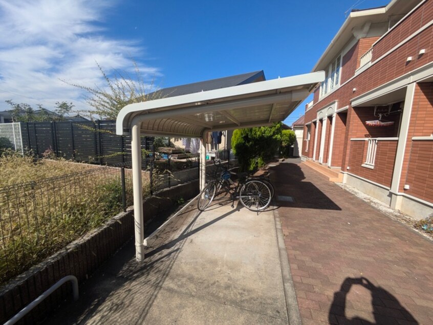 駐輪場 グリムロ－ズガ－デン