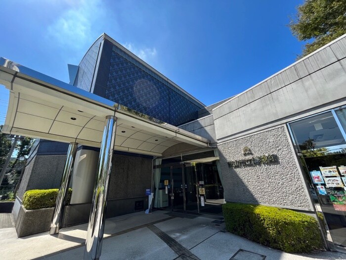 狭山市立博物館(役所)まで850m グリムロ－ズガ－デン