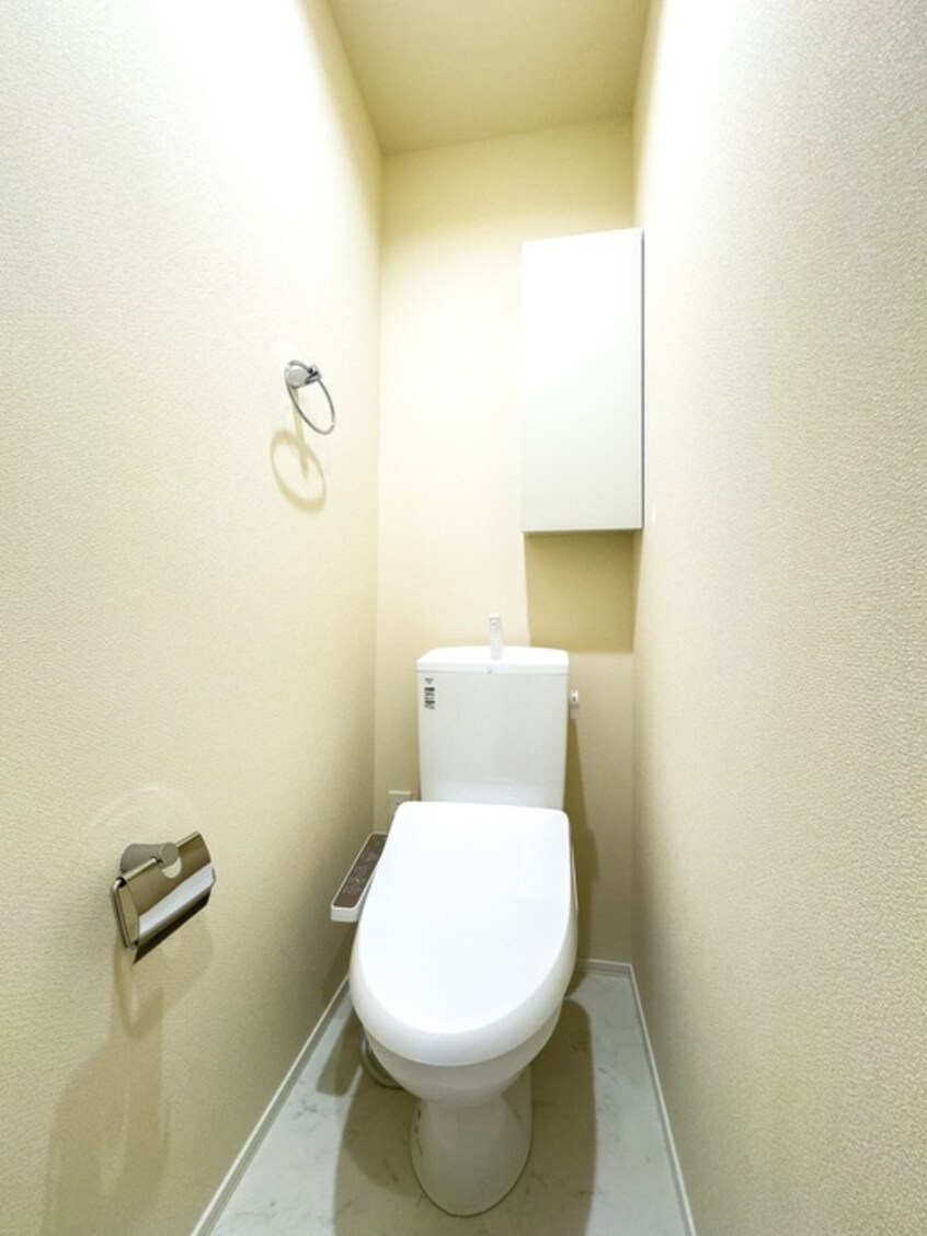 トイレ COURT HILLS NISHIOGU
