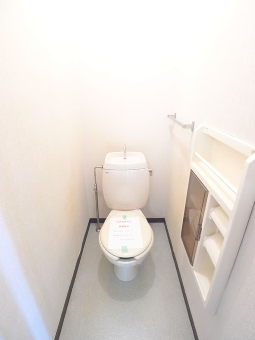 トイレ バルセロ－ラ