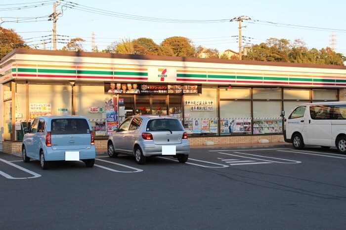 セブンイレブン(コンビニ)まで650m 沼井貸家東