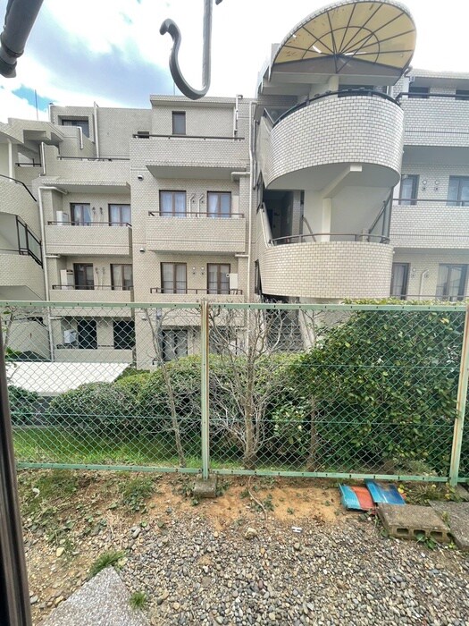 室内からの展望 ビューラー大久保Ｄ