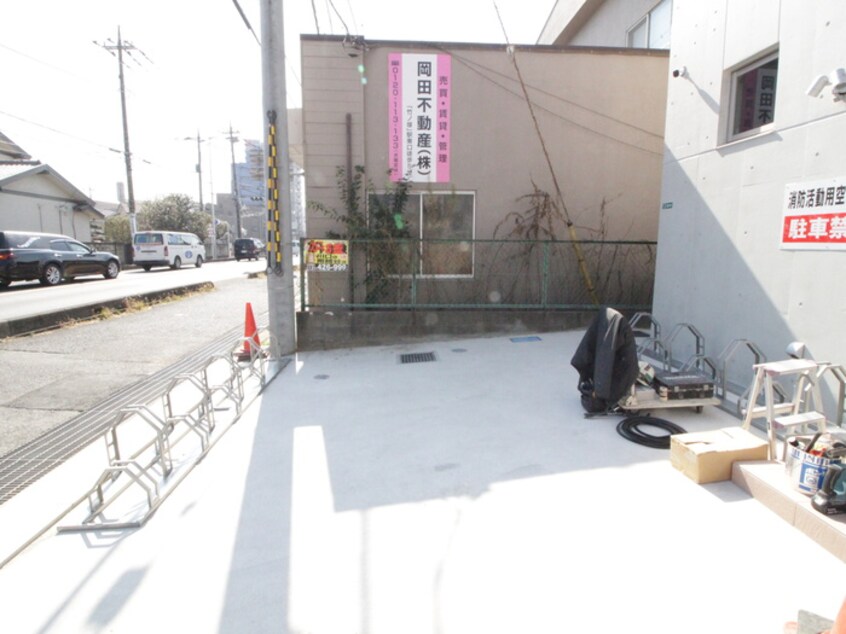 駐輪場 シャンブル英美Ⅲ