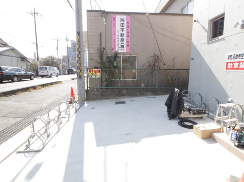 駐輪場 シャンブル英美Ⅲ