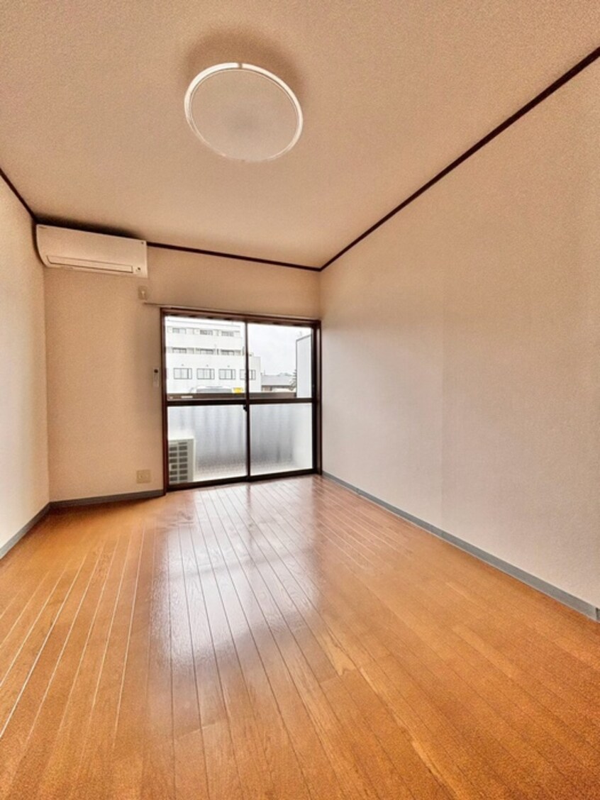 居室 フォーレスト１