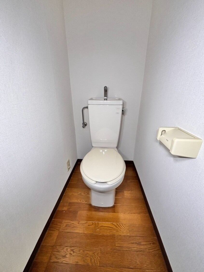 トイレ フォーレスト１