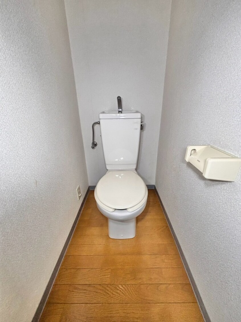 トイレ フォーレスト１