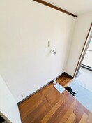 洗濯機置場 フォーレスト１