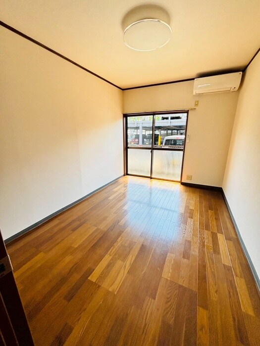 内観写真 フォーレスト１