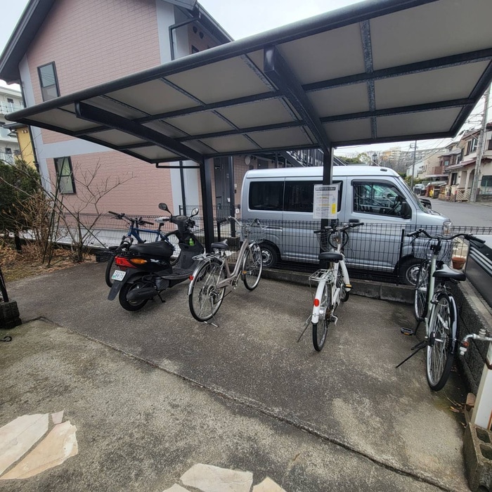 駐輪場 エスコ－トＡ館