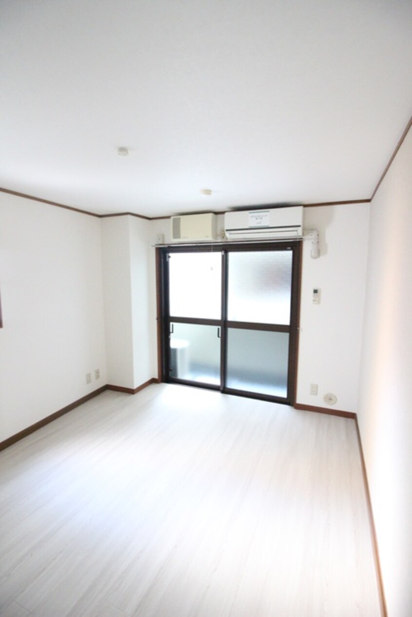 居室 タウンパレスコヤマ