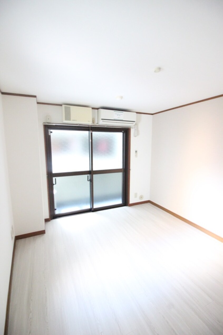 居室 タウンパレスコヤマ