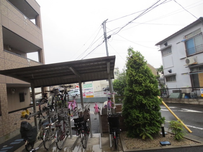 駐輪場 サンヴィラージュ