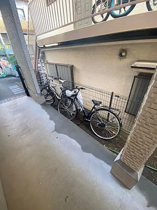 駐輪場 テル代官山