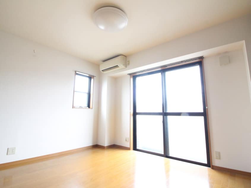 居室 ソレア－ド中山