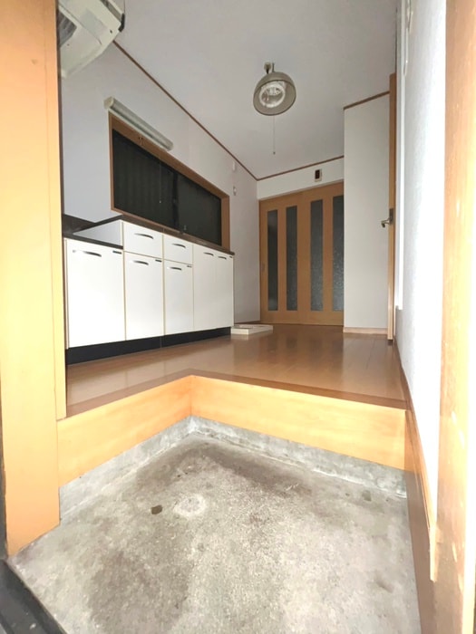 玄関 丸泰コーポ