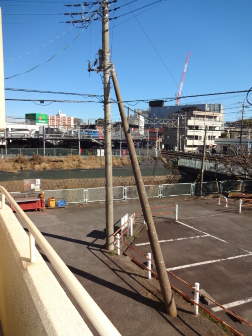 室内からの展望 リバ－サイド柿生