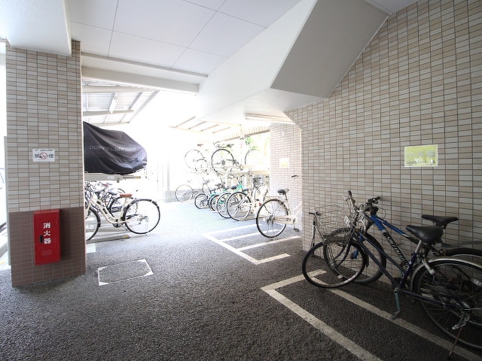 駐輪場 ＬＡ　ＣＯＮＦＯＲＴＥ府中