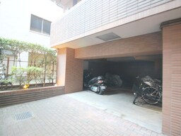 バイク置き場