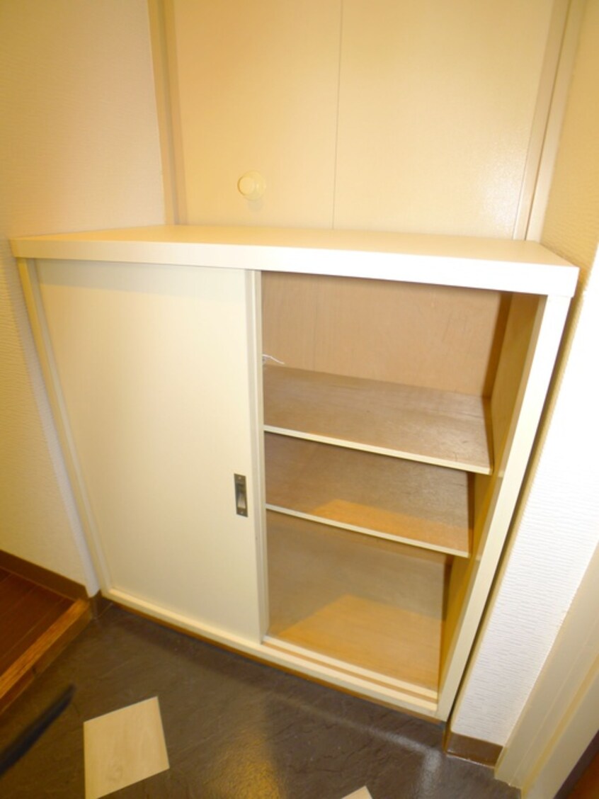 靴箱 サリシャン市川