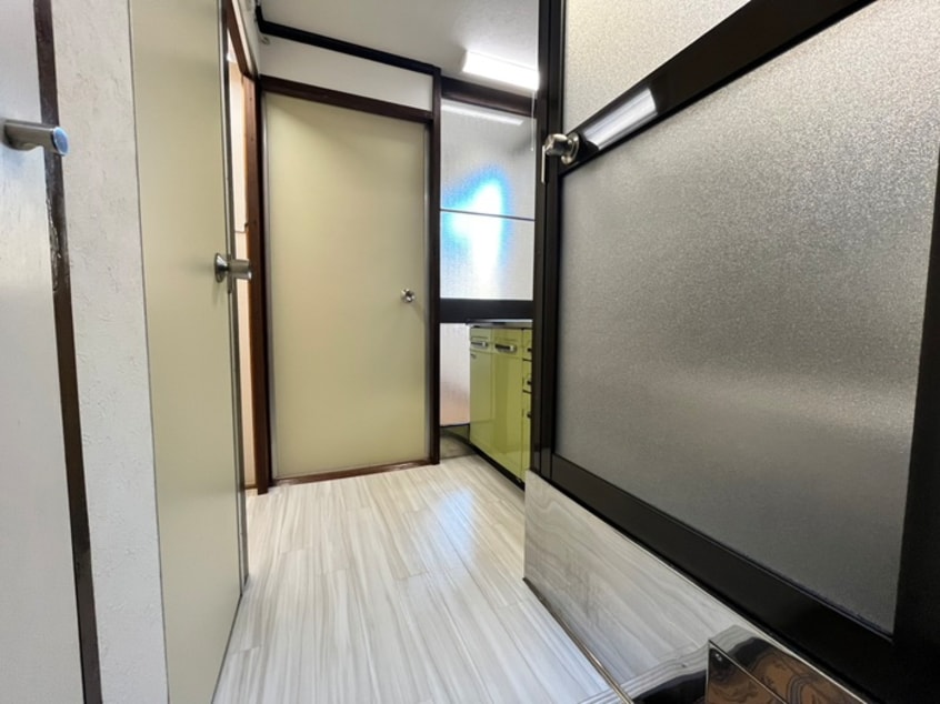 玄関 萬成サニーハイム