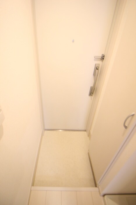 玄関 リブリ・茜