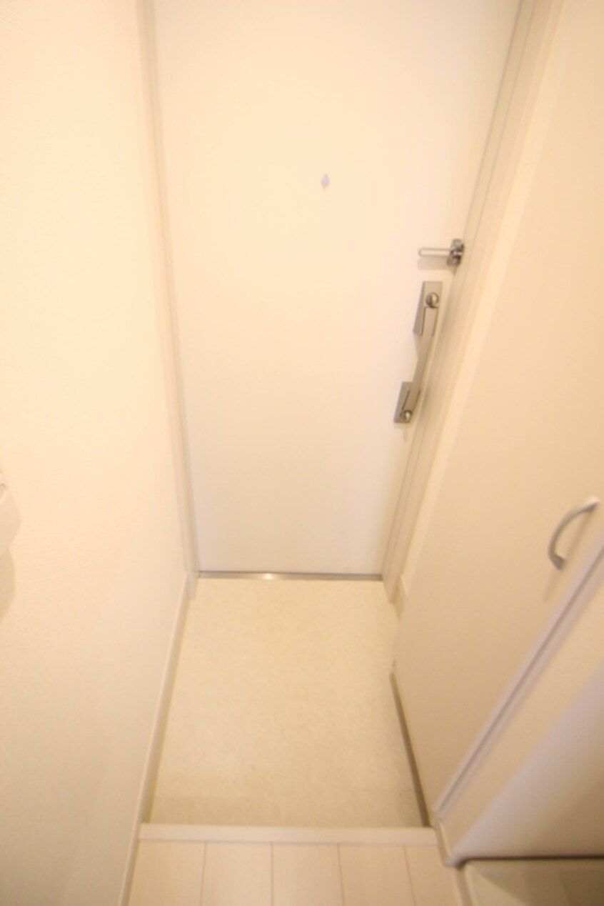 玄関 リブリ・茜