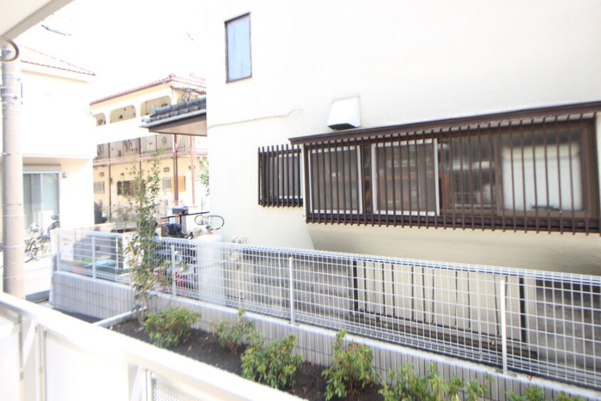 室内からの展望 リブリ・茜