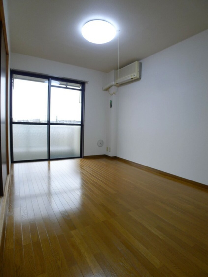 居室 原第８マンション
