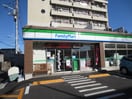 ファミリーマート 杉並下高井戸二丁目店(コンビニ)まで242m 千代荘