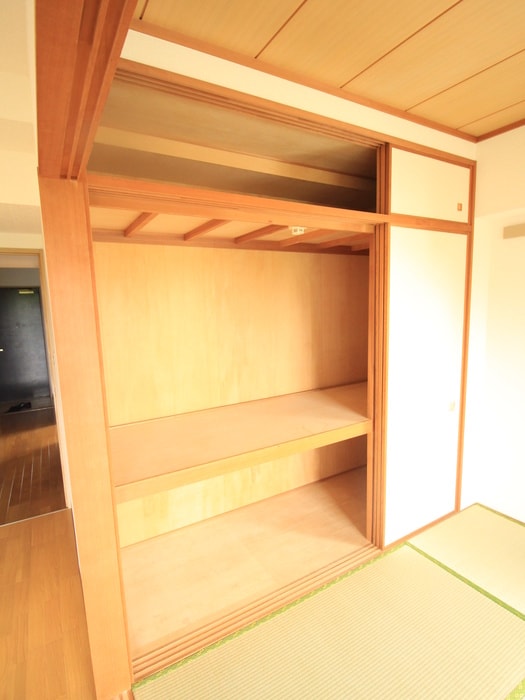 収納 サンテラス反町公園