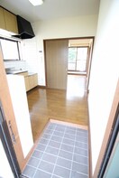 玄関 セラディ－ルＢ棟