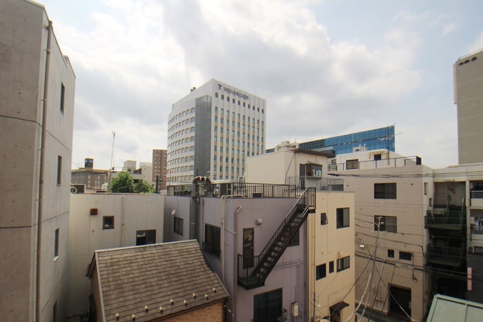 室内からの展望 高津三信ビル