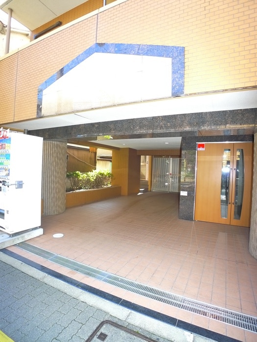 エントランス部分 スカイコ－ト東大前壱番館(502)