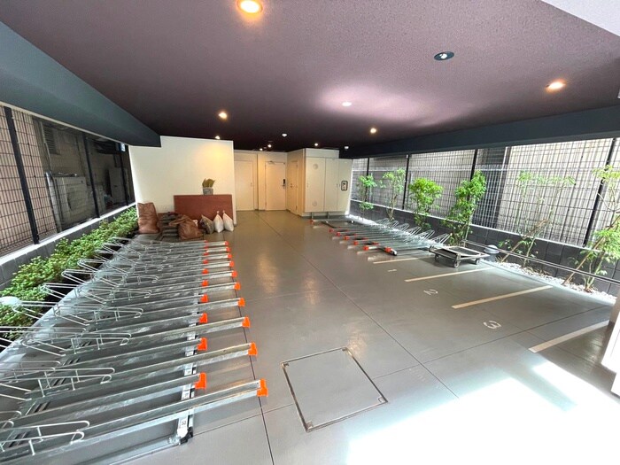 駐輪場 ラグゼナ日本橋