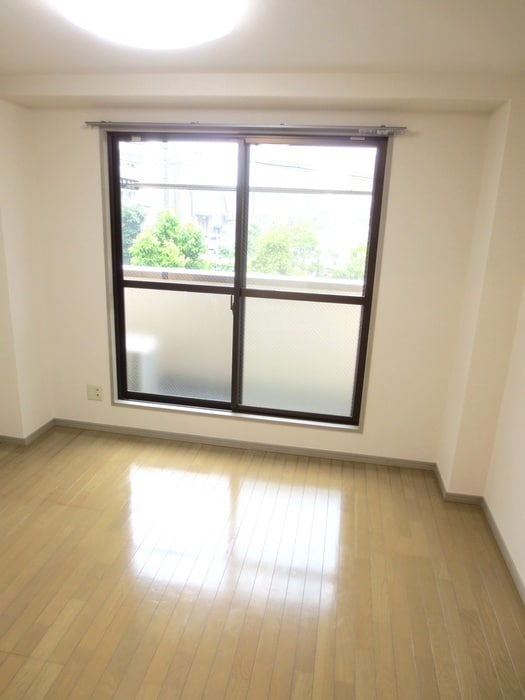 居室 フェリアアサミ