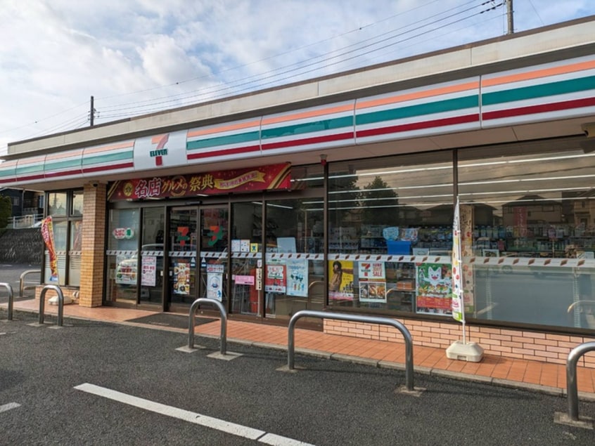 セブンイレブン(コンビニ)まで160m コンフォートショア