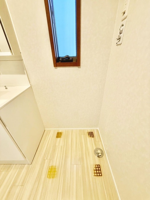 洗濯機置場 ラテルネ本八幡