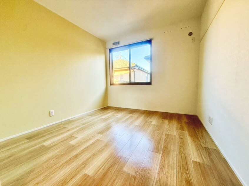 居室 ラテルネ本八幡