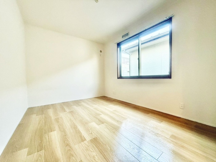 居室 ラテルネ本八幡