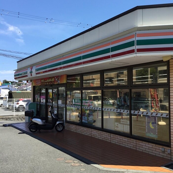 セブン-イレブン 横浜六ツ川店(コンビニ)まで600m PREMIUM横浜弘明寺