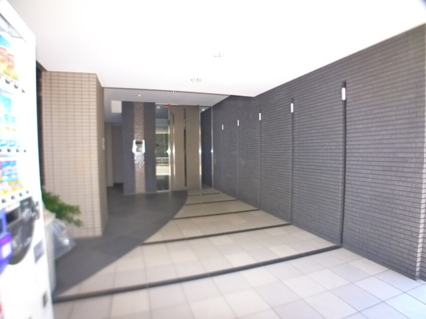 エントランス部分 カルペンテリア　エッセ